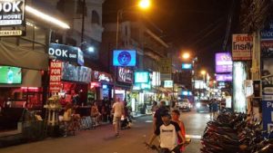 Pattaya Beer Bars Guide: How to Enjoy Yourself in the Girly Bars